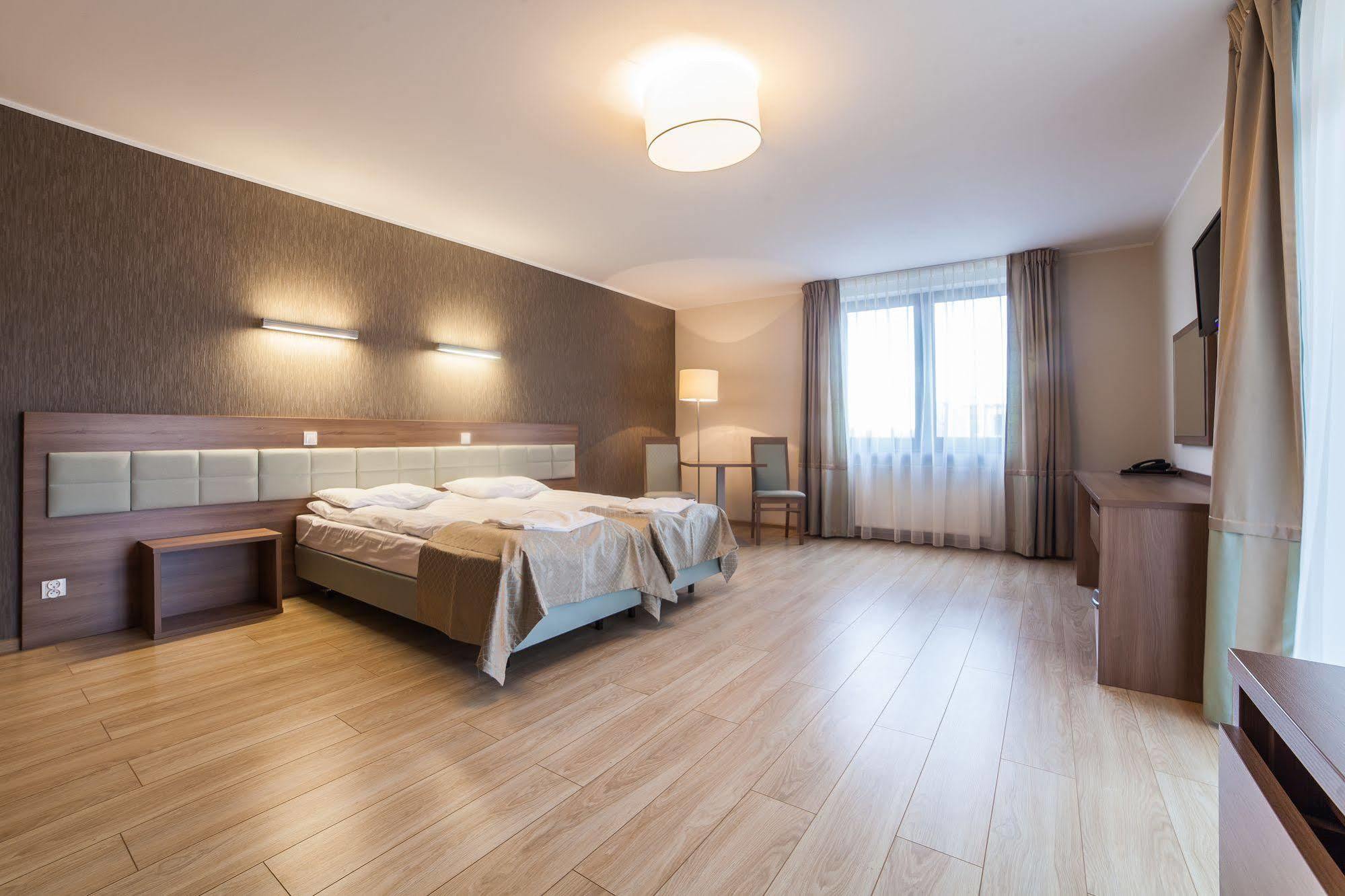 Olymp 3 Hotel Kolobrzeg Bagian luar foto
